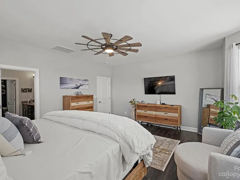 1003 Angora Ct — Photo 33