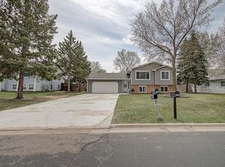 1332 131st Ln NE, Blaine, MN 55434