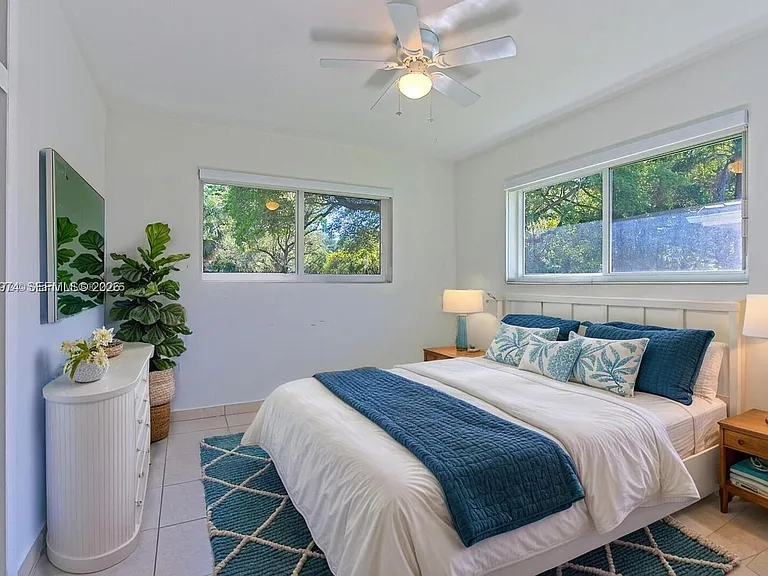 5400 Orduna Dr #0 — Photo 6