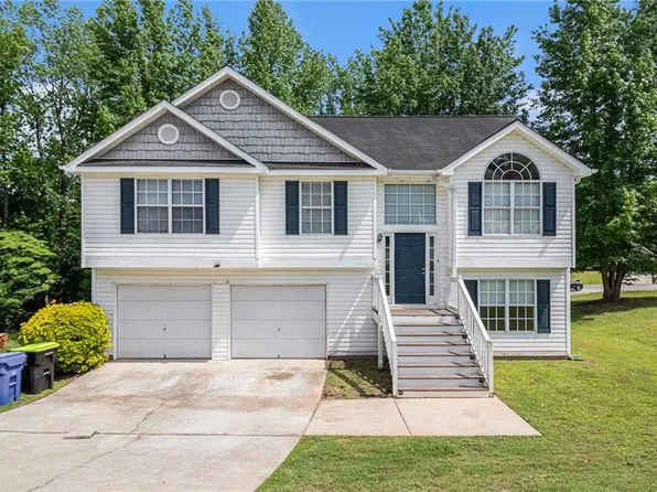 115 Manx Dr, Grantville, GA 30220