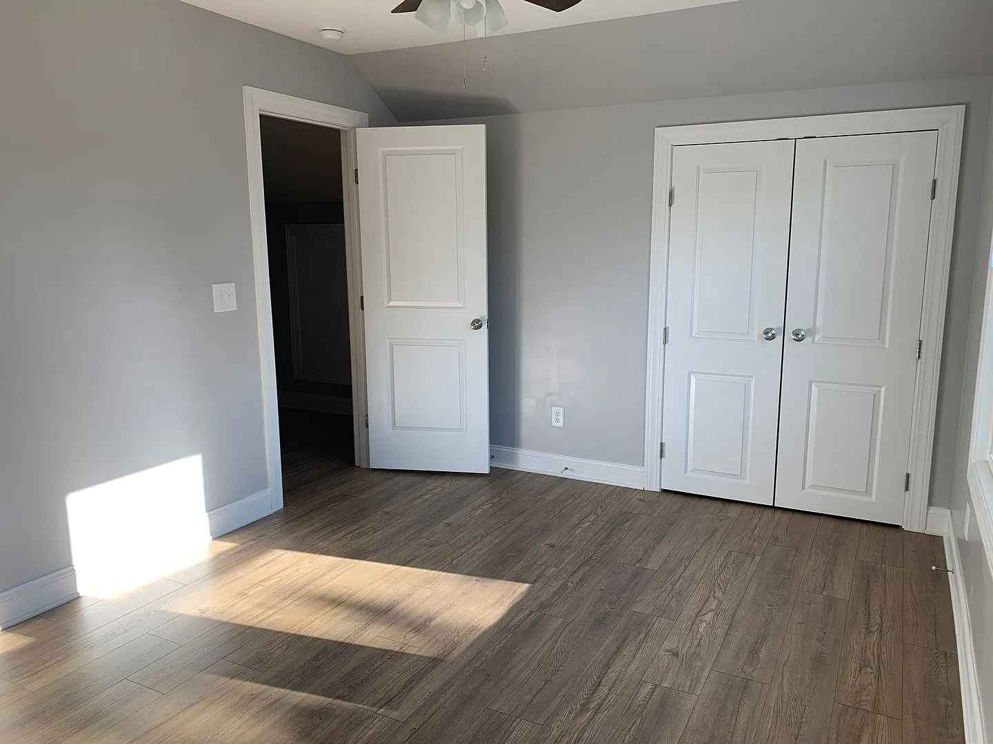 Charming Home with Large Backyard Near Radford University — Photo 4