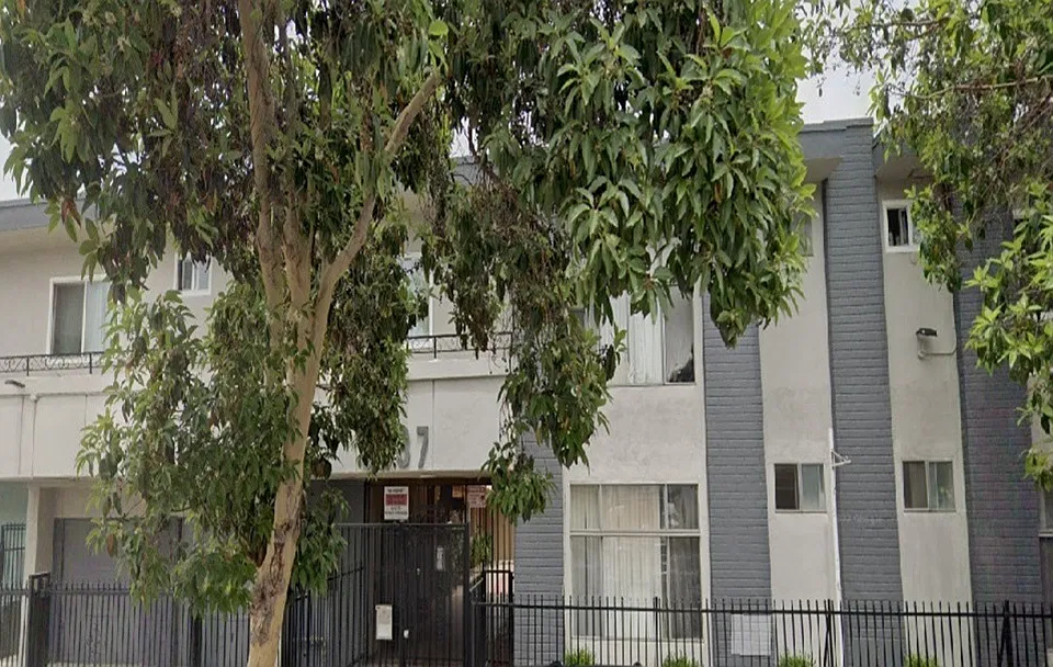 5637 S Virginia Ave #110