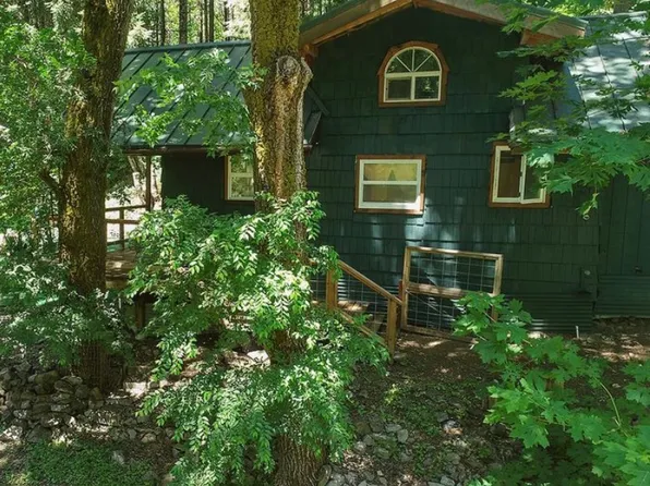 112 Girl Scout Rd, Stevenson, WA 98648