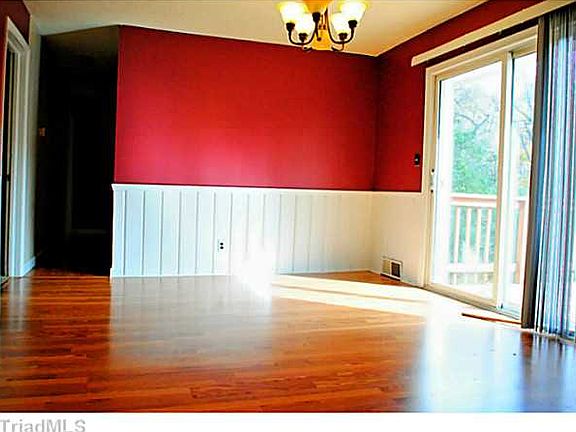 5th image of 156 Laura Ave