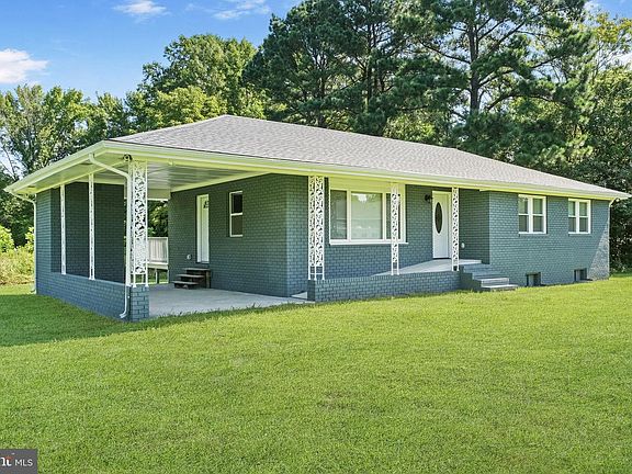 2nd image of 814 Avalon Ln