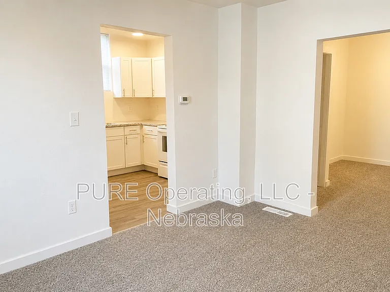 4245 Burdette St — Photo 5