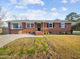 204 Delight Dr, Jacksonville, NC 28546
