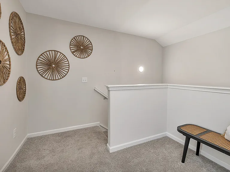 Upstairs landing with additional nook