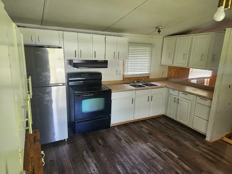 247 Hedge St — Photo 5