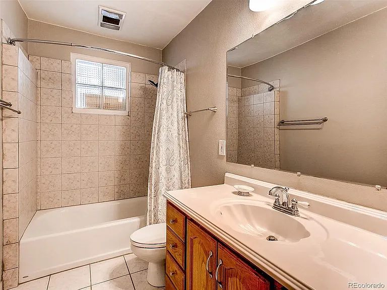 Upstairs bathroom