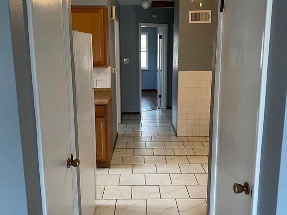 4th image of 734 Pardella Ave