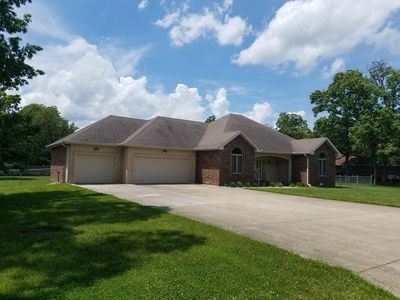 171 S Oak Grove St, Marshfield, MO, 65706