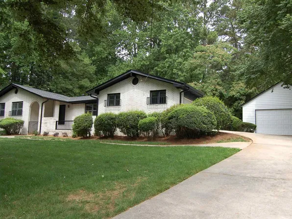 652 Wind Grove Rd, Marietta, GA 30067