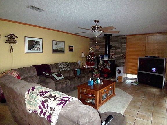 3rd image of 410 County Road 2496