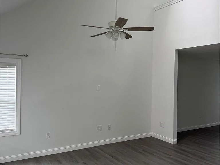 4341 Frontenac Dr — Photo 20