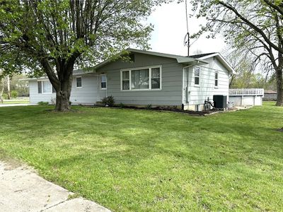 1511 E Country Ave, Teutopolis, IL, 62467