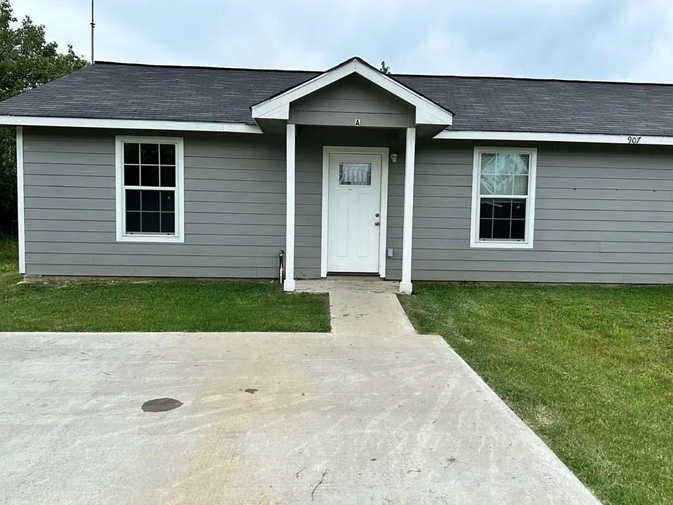 907 FM 2830 Rd S