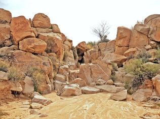 8600 Lobo Pass Rd, Joshua Tree, CA 92252