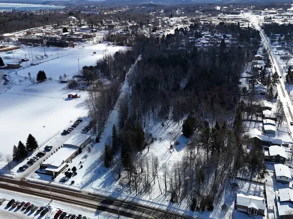1507 W Fair Ave, Marquette, MI 49855
