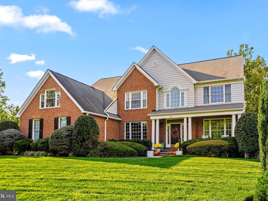 110 Longfellow Dr, Millersville, MD 21108