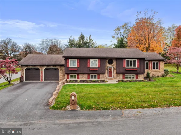 184 Park Heights Ave, Shippensburg, PA 17257