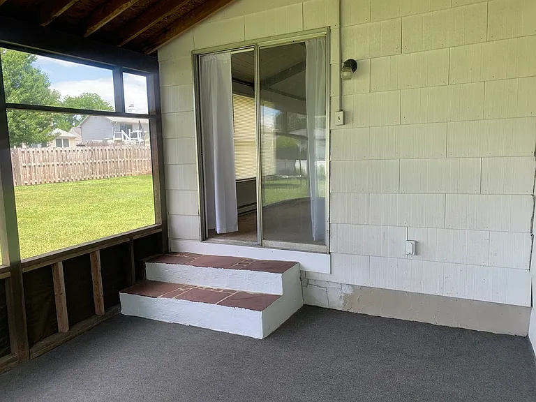 Screened porch off of addition