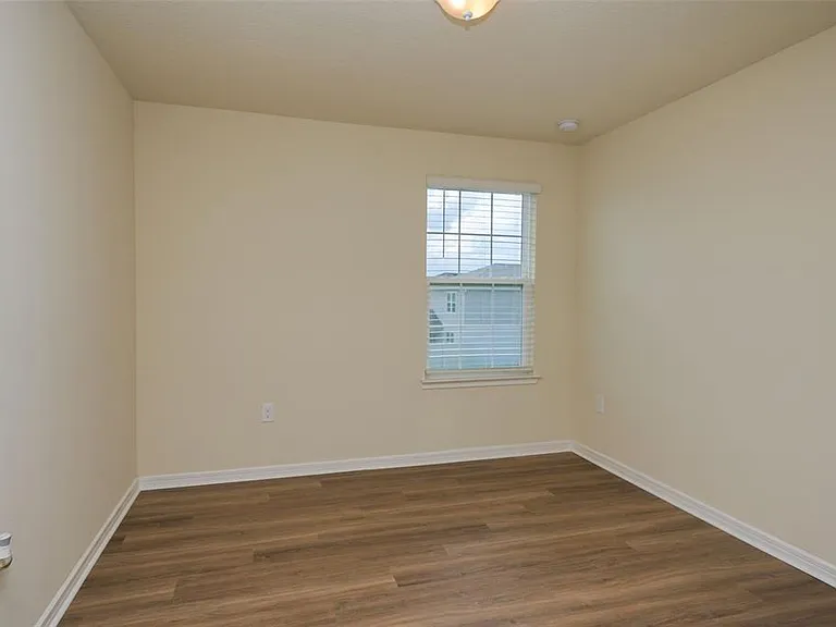 1954 Enchanting Ct — Photo 27