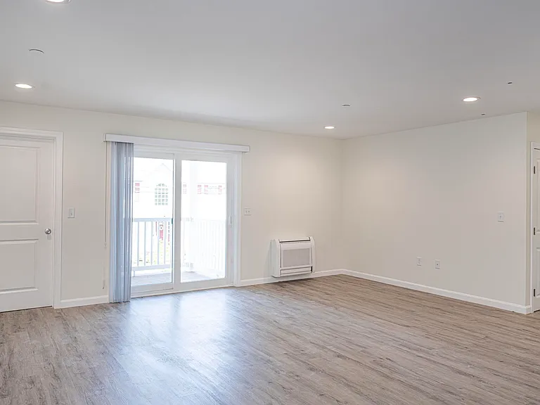984 Sharon St #304 — Photo 11