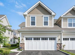 81 Great Hill Dr UNIT 81, Bethel, CT 06801