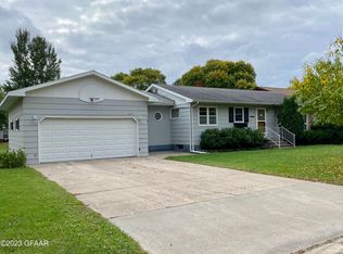 307 Boundary Rd E, Cavalier, ND 58220