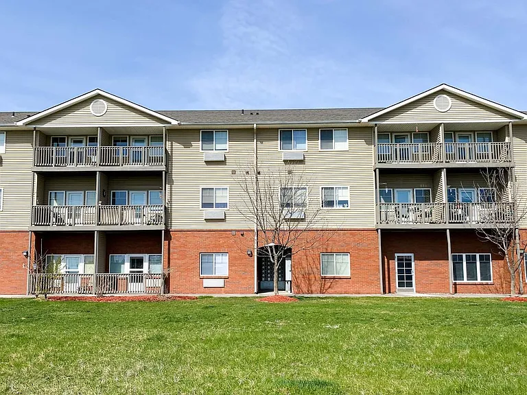 Ralston House Senior Apartments for 55+ — Photo 8