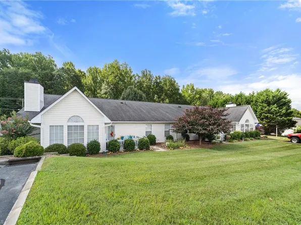 3952 Westridge Meadow Cir, Clemmons, NC 27012