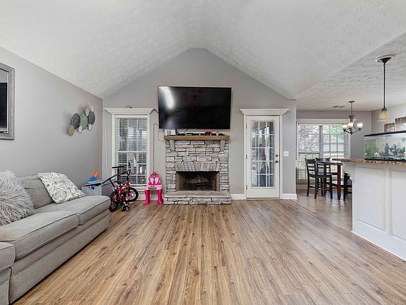3rd image of 35 Lee Road 2139