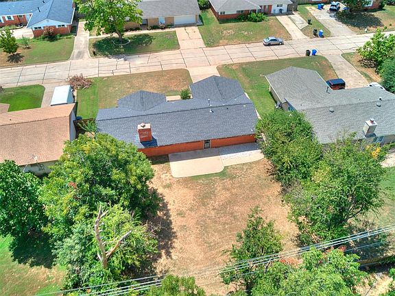 5th image of 1415 Aladdin St