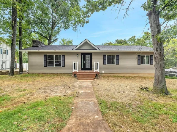 36 Glenwood Dr, Fenton, MO 63026
