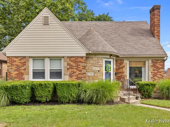1805 Bridge St NW, Grand Rapids, MI 49504