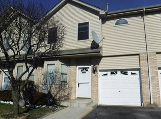 8653 Thomas Charles Ln, Hickory Hills, IL 60457