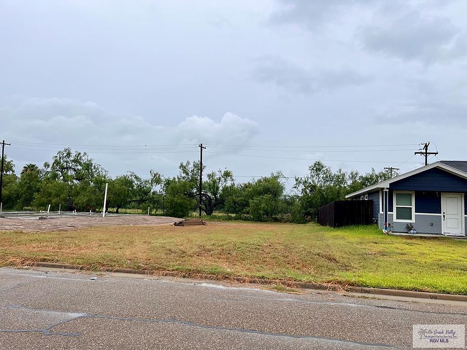 1st image of 3414 Bamboo Palm Ct N
