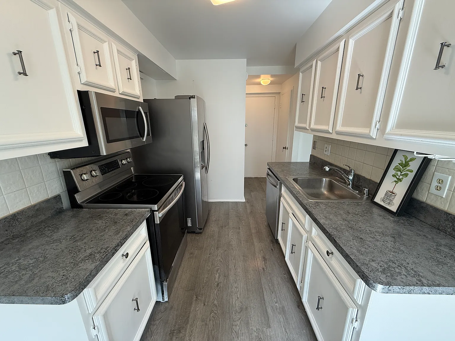 2 bed, 1.5 bath, 1395 sqft, $1,400 — Photo 4