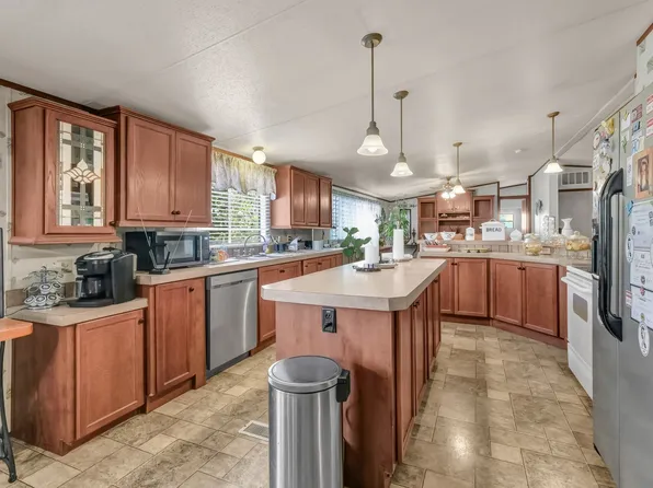 153 Canyon Valley Ln, Weatherford, TX 76085