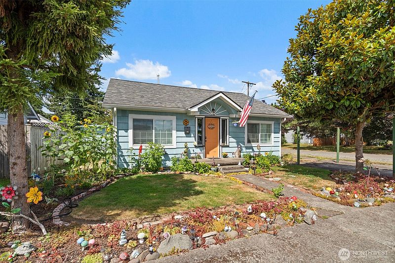 3rd image of 1131 J Street