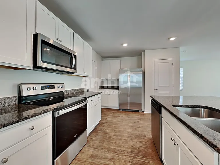 112 Tobago Cir — Photo 3