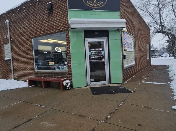1453 Washington St, Columbus, IN 47201