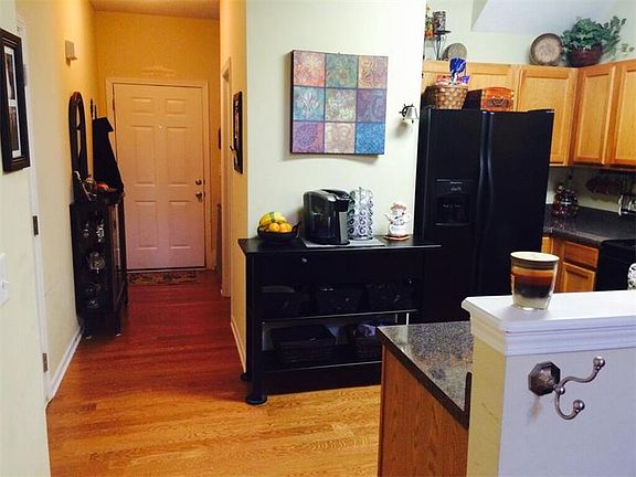 3rd image of 63 Eagle Glen Dr