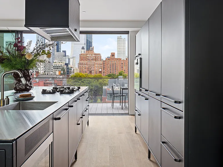 455 W 19th St #PHB — Photo 9