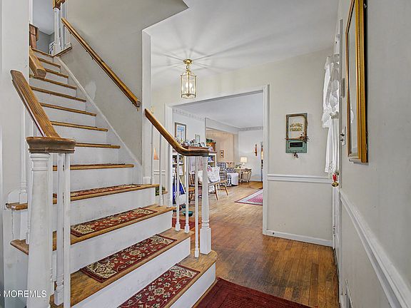 3rd image of 159 Berkeley Drive