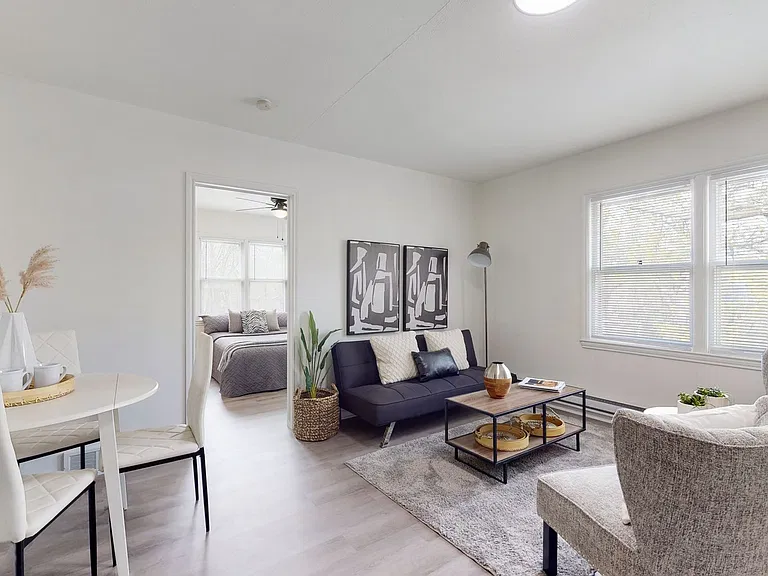 2650 Cottage Grove Ave — Photo 3