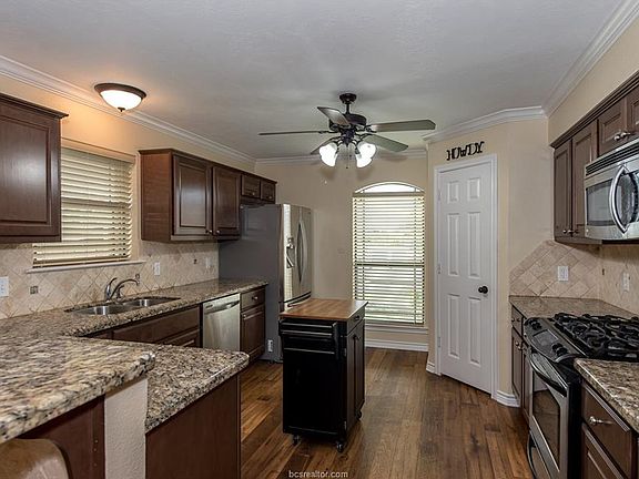 5th image of 4033 Pomel Dr