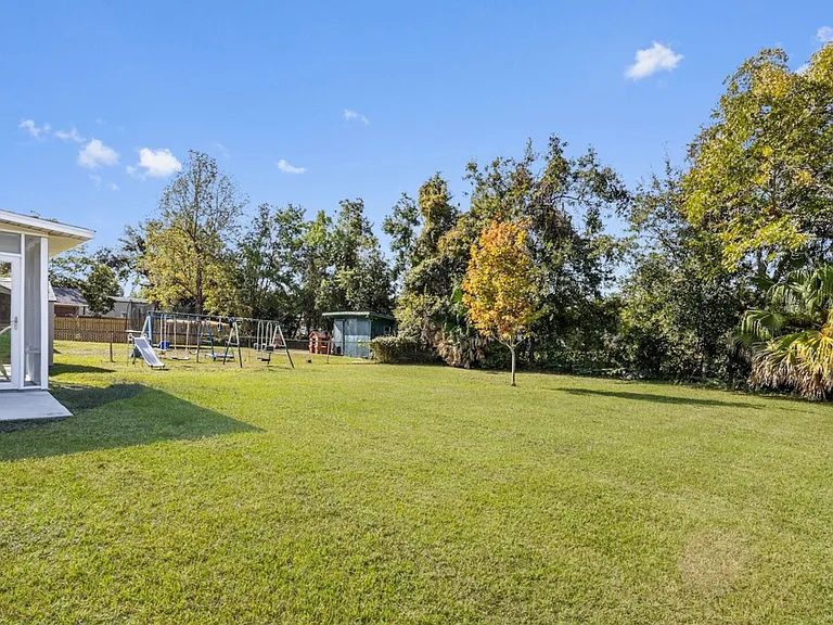 Lassere Cir — Photo 4