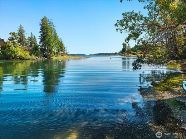 430 E Madrona Pkwy, Grapeview, WA 98546